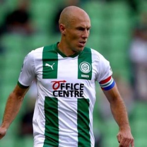 世界杯手机观看app下载-罗本再次宣布退役：足球之心未停 但身体不允许